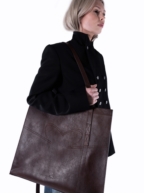 VAIN Heart CarryAll Black